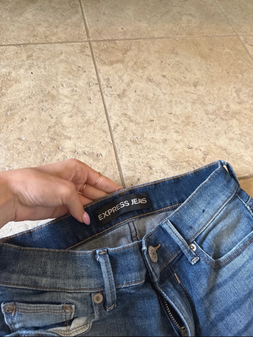 Express Jeans - Picture 2 of 3